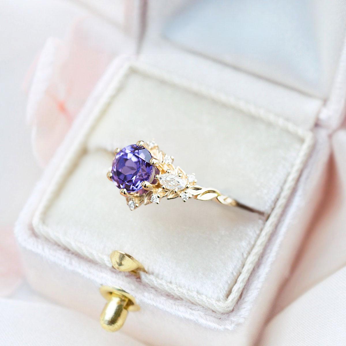 Unique Round Shaped Amethyst Wedding Ring Band Rose Gold Briar Rose Three Stone Amethyst Engagement Ring Curved Wedding Band Anniversary Rings For Women - Loveden Jewelry