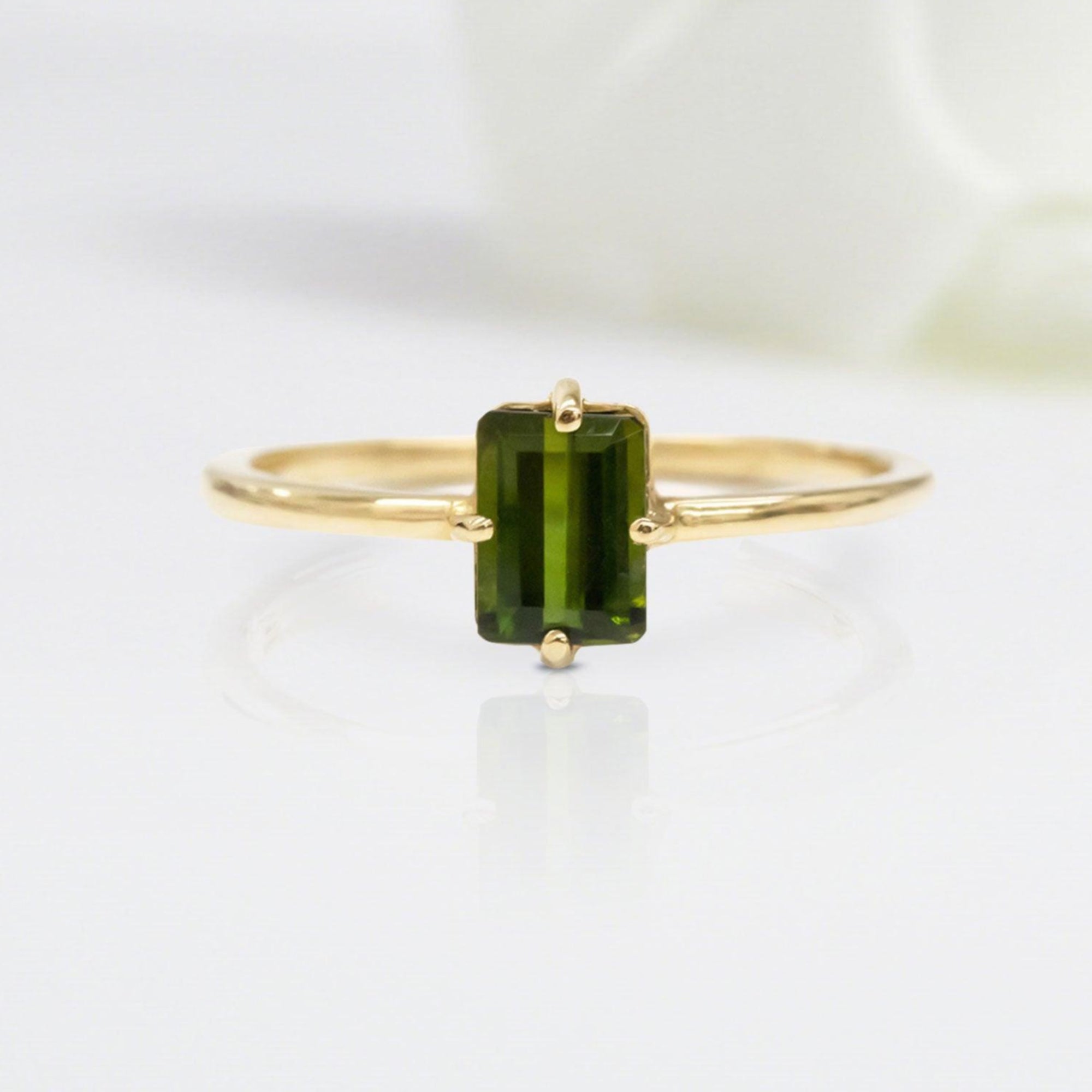 Vintage Emerald Shaped Green Tourmaline Wedding Ring Band Yellow Gold Daylily Green Tourmaline Engagement Ring Curved Wedding Band Anniversary Rings For Women - Loveden Jewelry