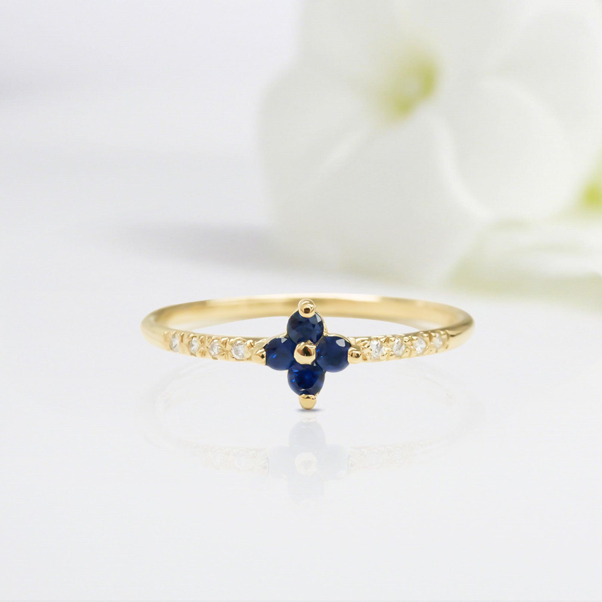 Classical Round Shaped Blue Sapphire Wedding Ring Band White Gold Lucky Clover Blue Sapphire Engagement Ring Curved Wedding Band Anniversary Rings For Women - Loveden Jewelry